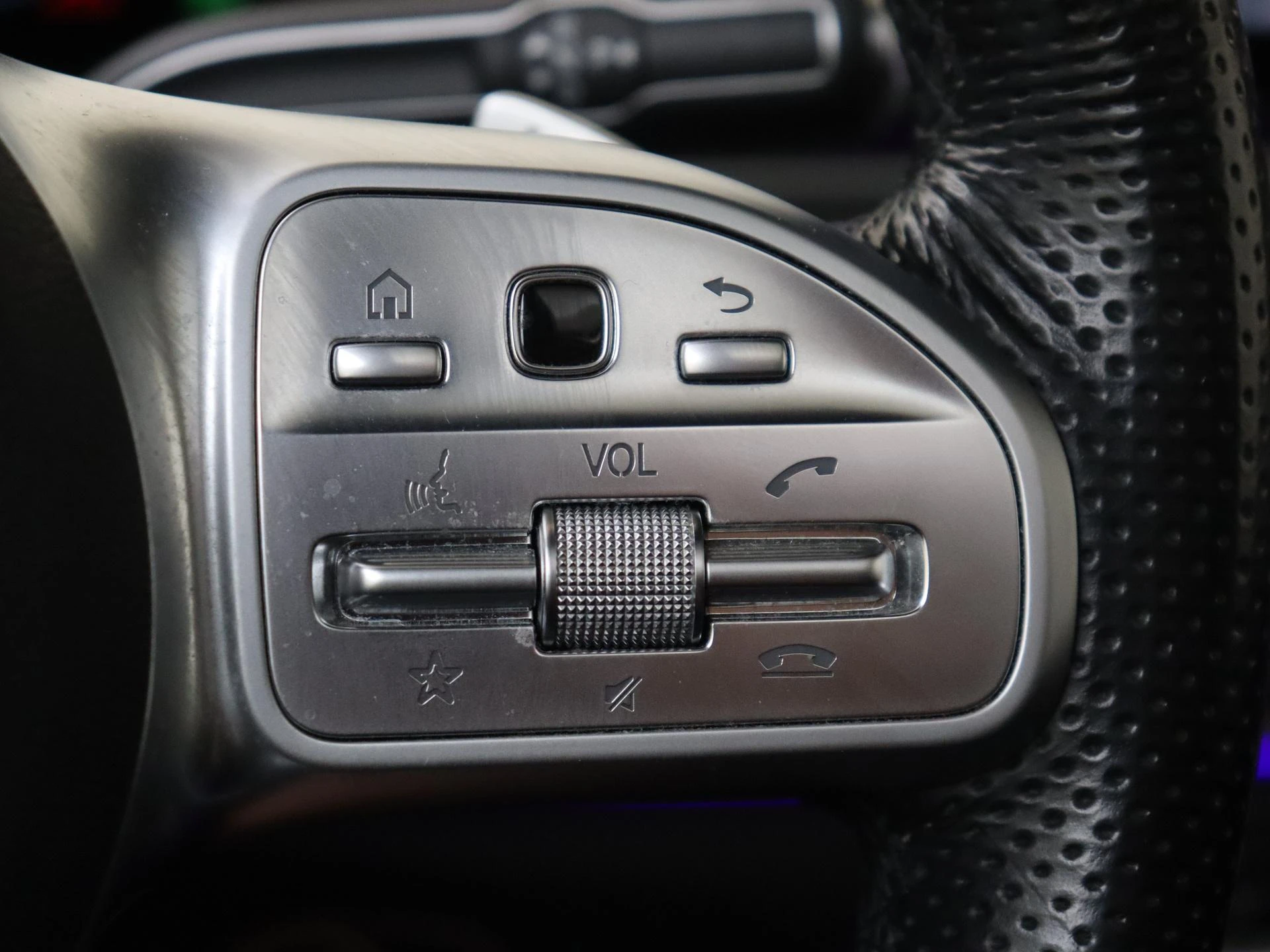 Mercedes-Benz-GLE-image-13