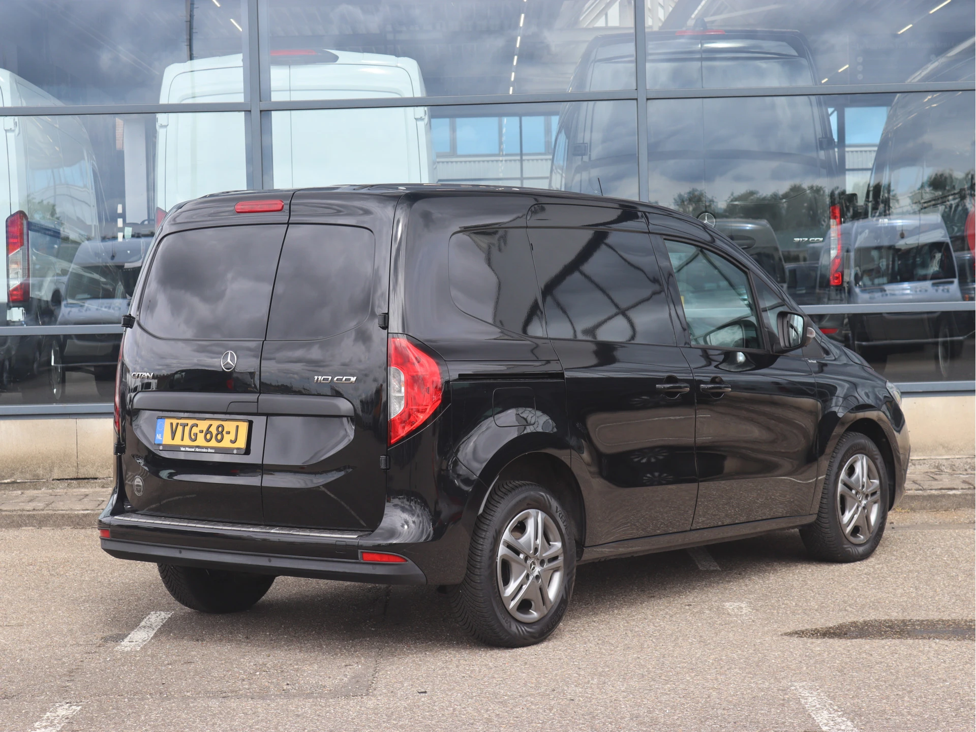 Mercedes-Benz-Citan-image-1