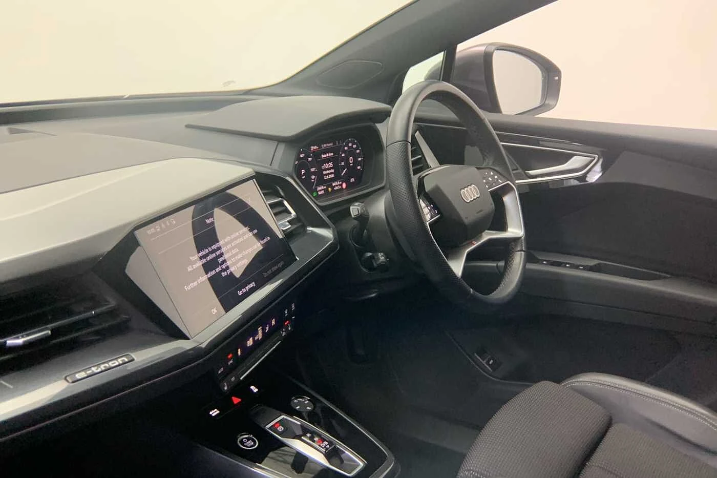 Audi-Q4 e-tron-image-15