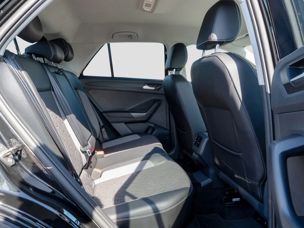 Volkswagen-T-Roc-image-8