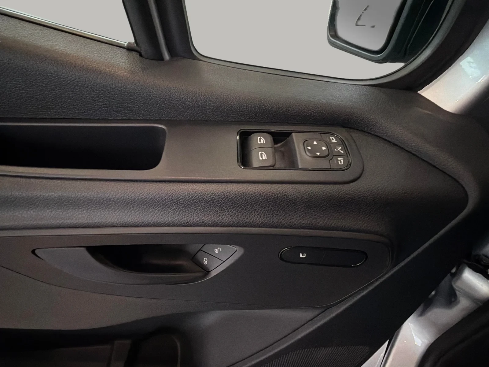 Mercedes-Benz Sprinter 319 CDi A2 Kassevogn SELECT RWD