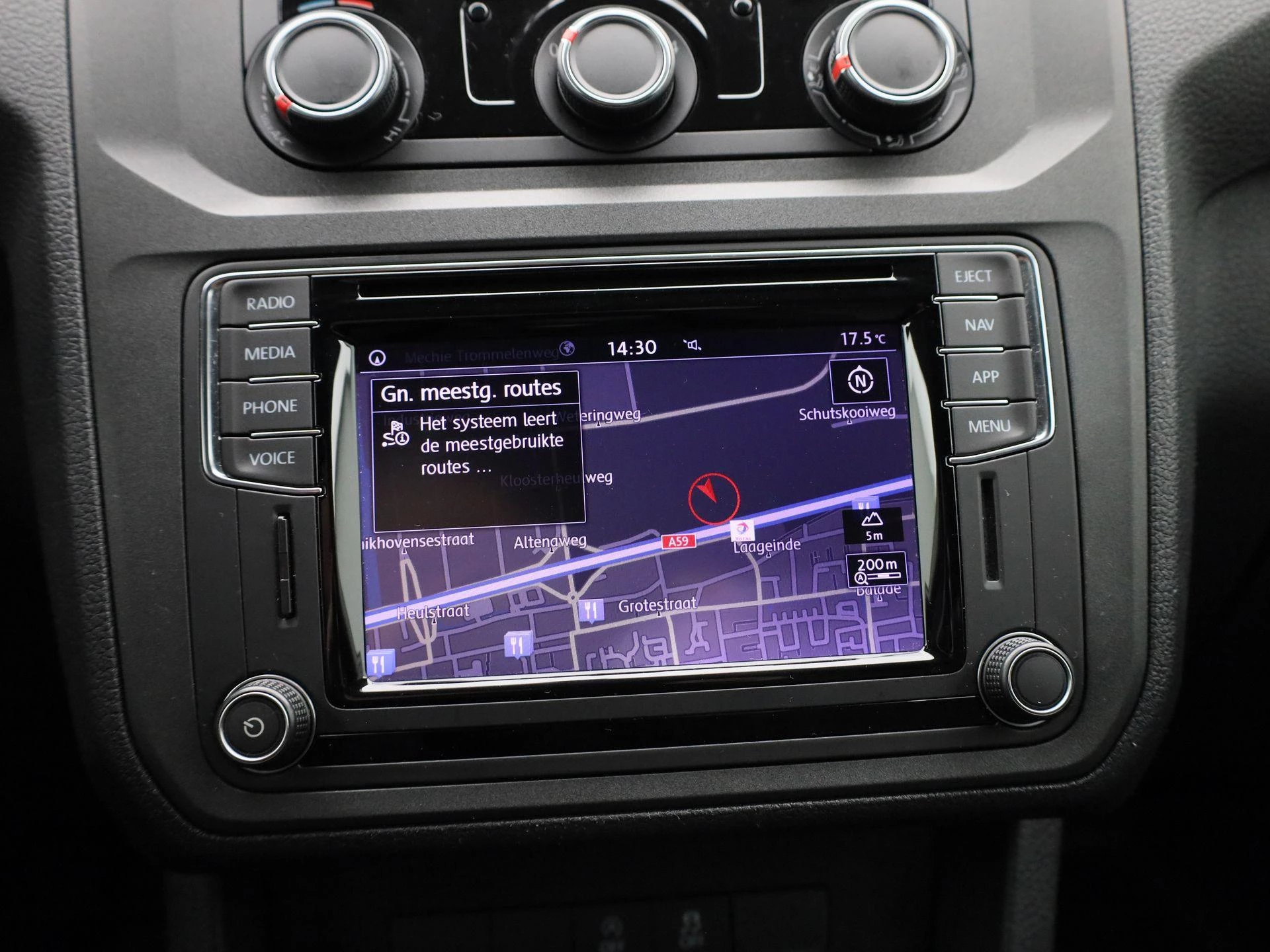 Volkswagen-Caddy-image-19