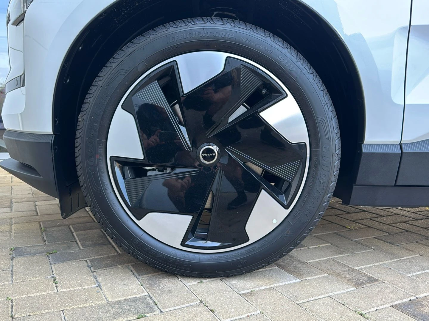 Volvo EX30 200kW SM Extended Range Plus 69kWh 5dr Auto