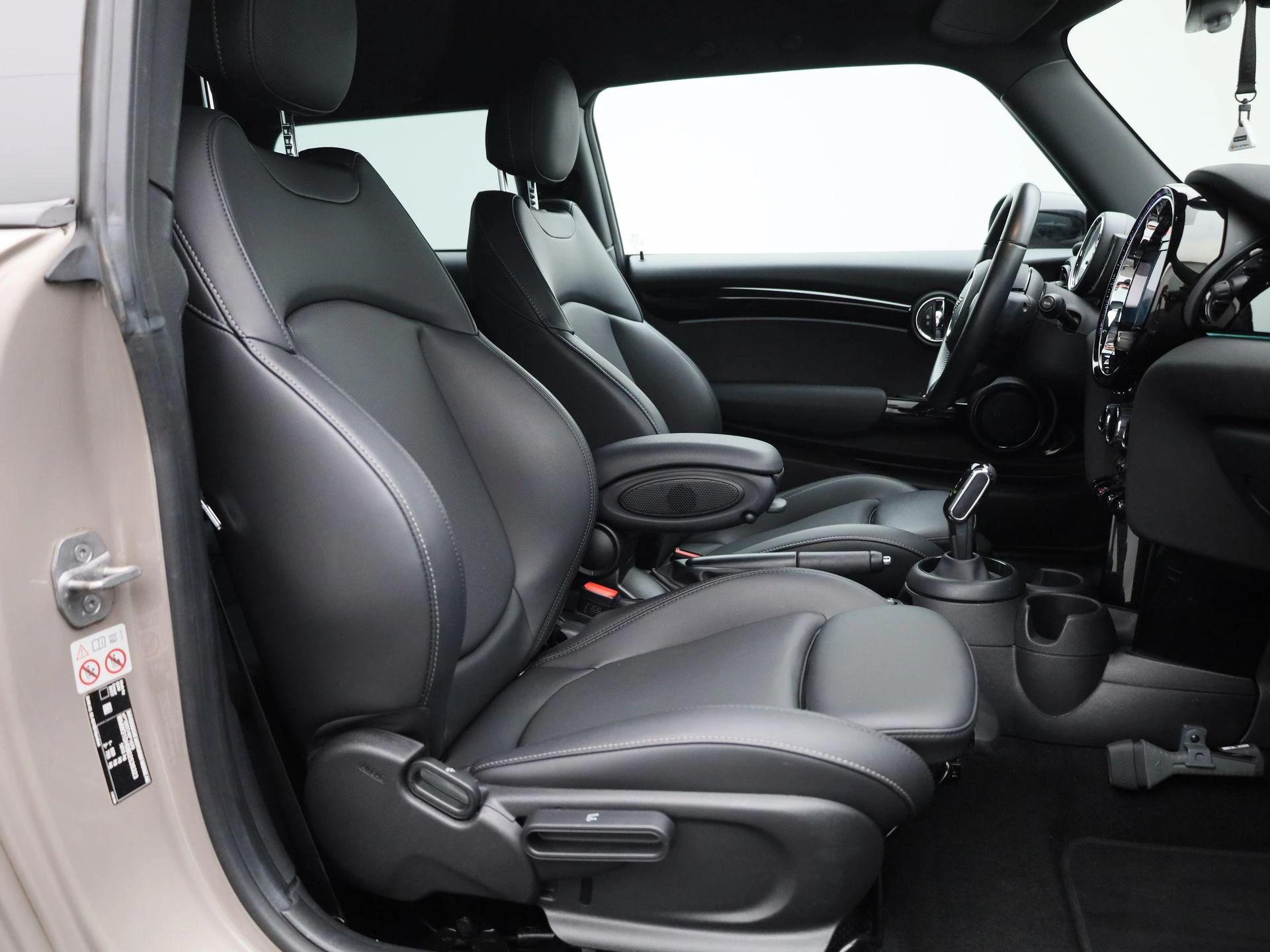 MINI-Cooper-image-29