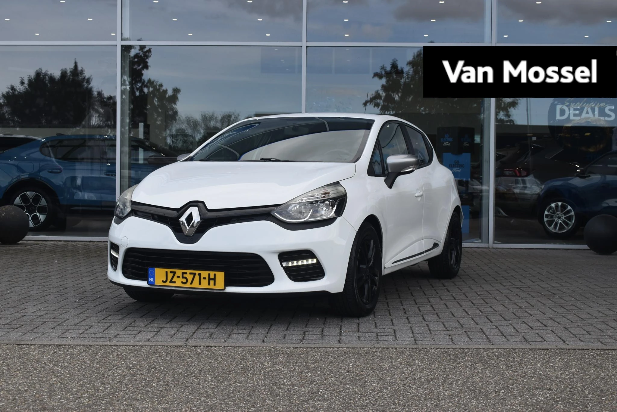Renault-Clio-image-0