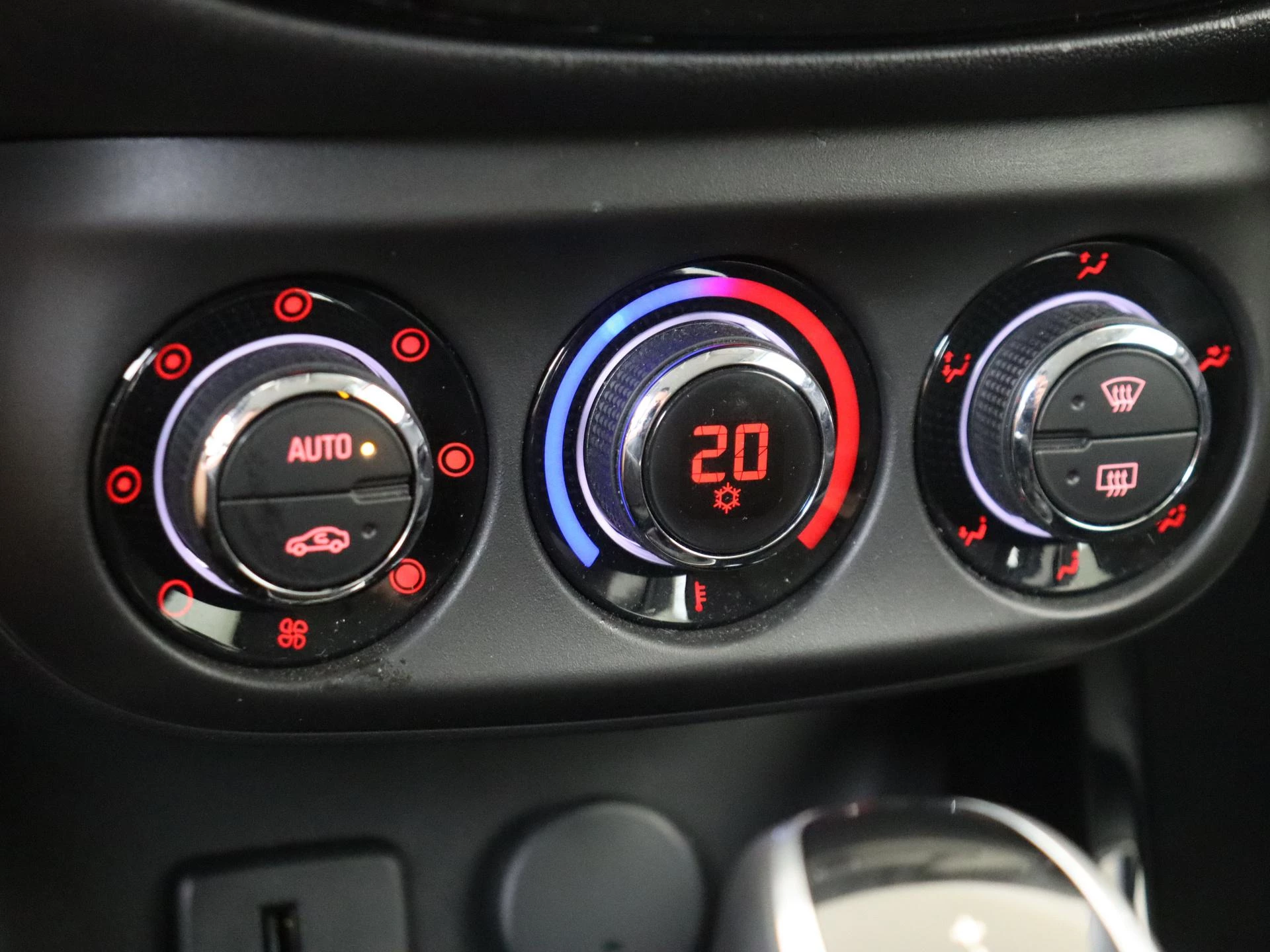 Opel-Corsa-image-17