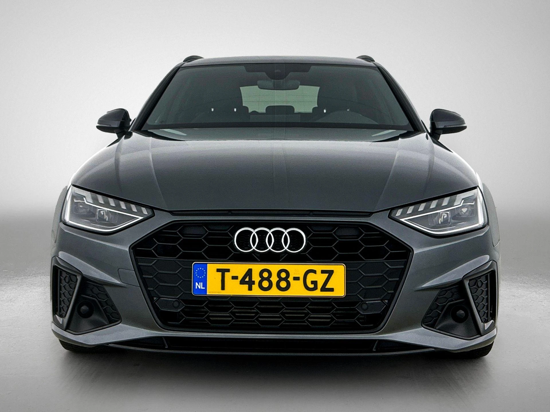 Audi-A4-image-1