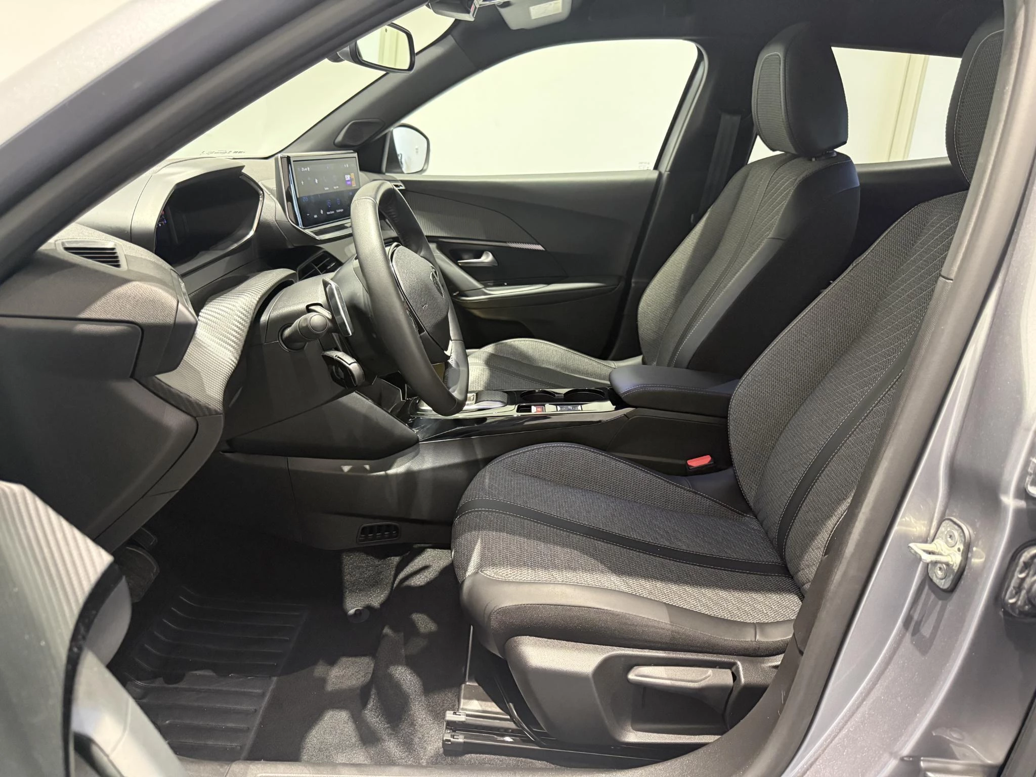 Peugeot-2008-image-10