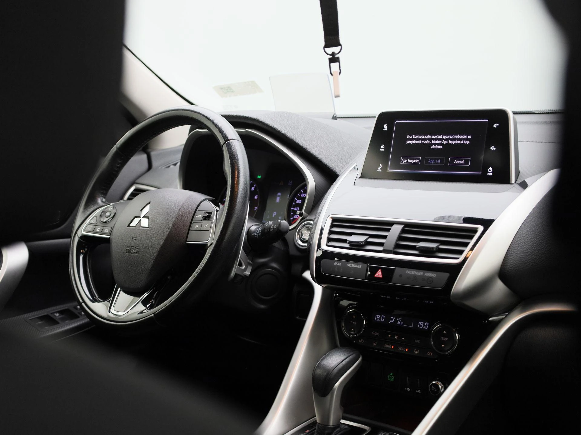 Mitsubishi-Eclipse Cross-image-35