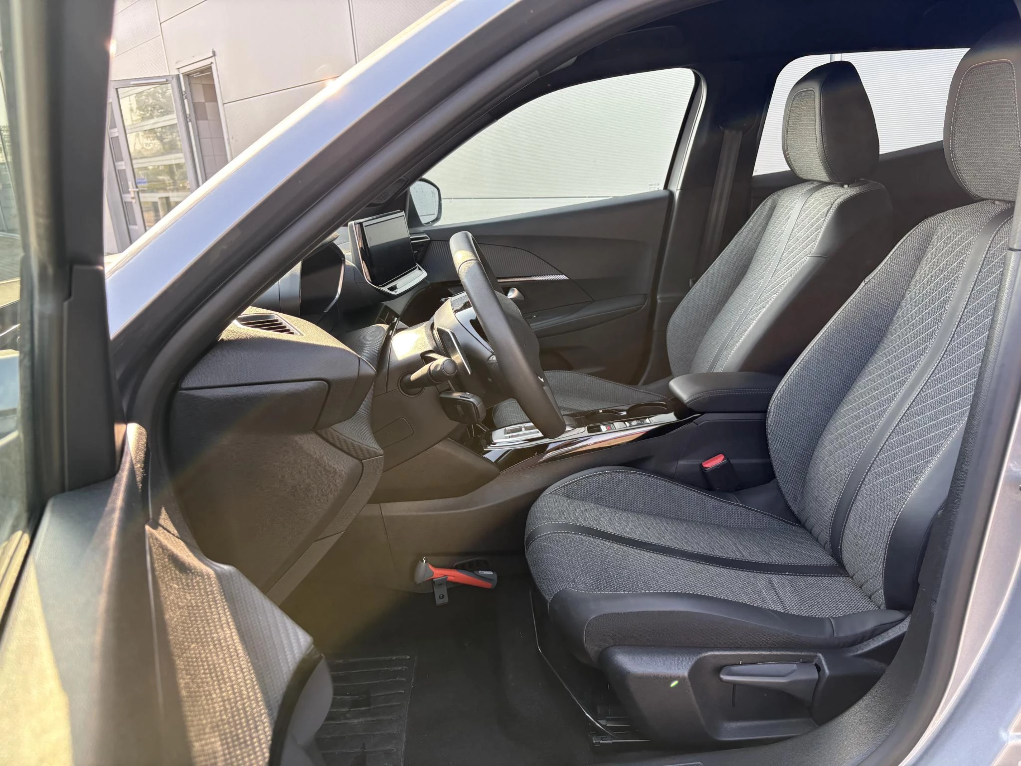 Peugeot-2008-image-8