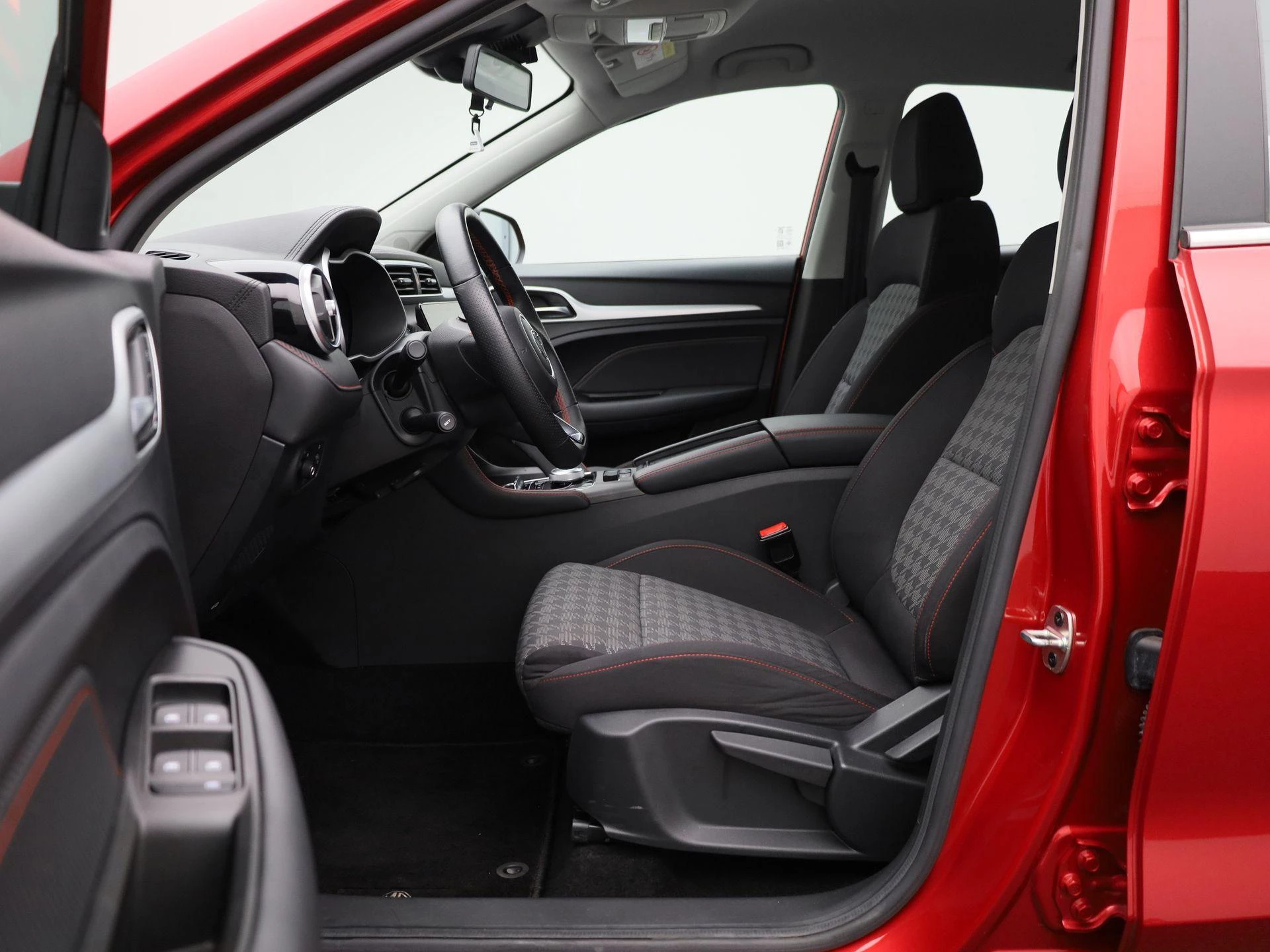 MG-ZS EV-image-11