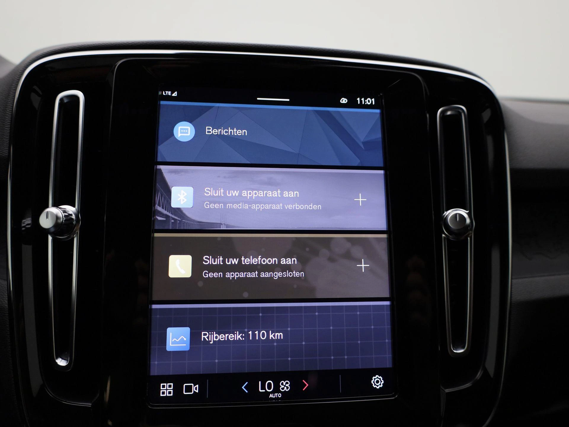 Volvo-XC40-image-16