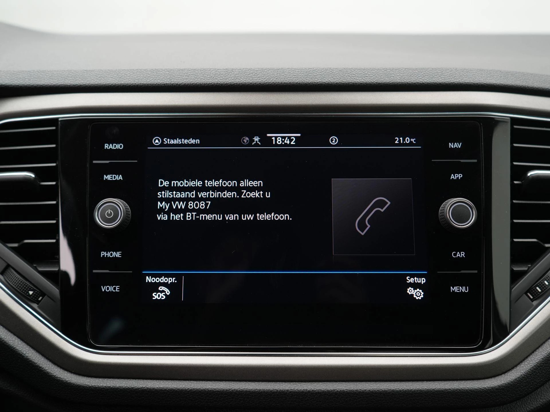 Volkswagen-T-Roc-image-13