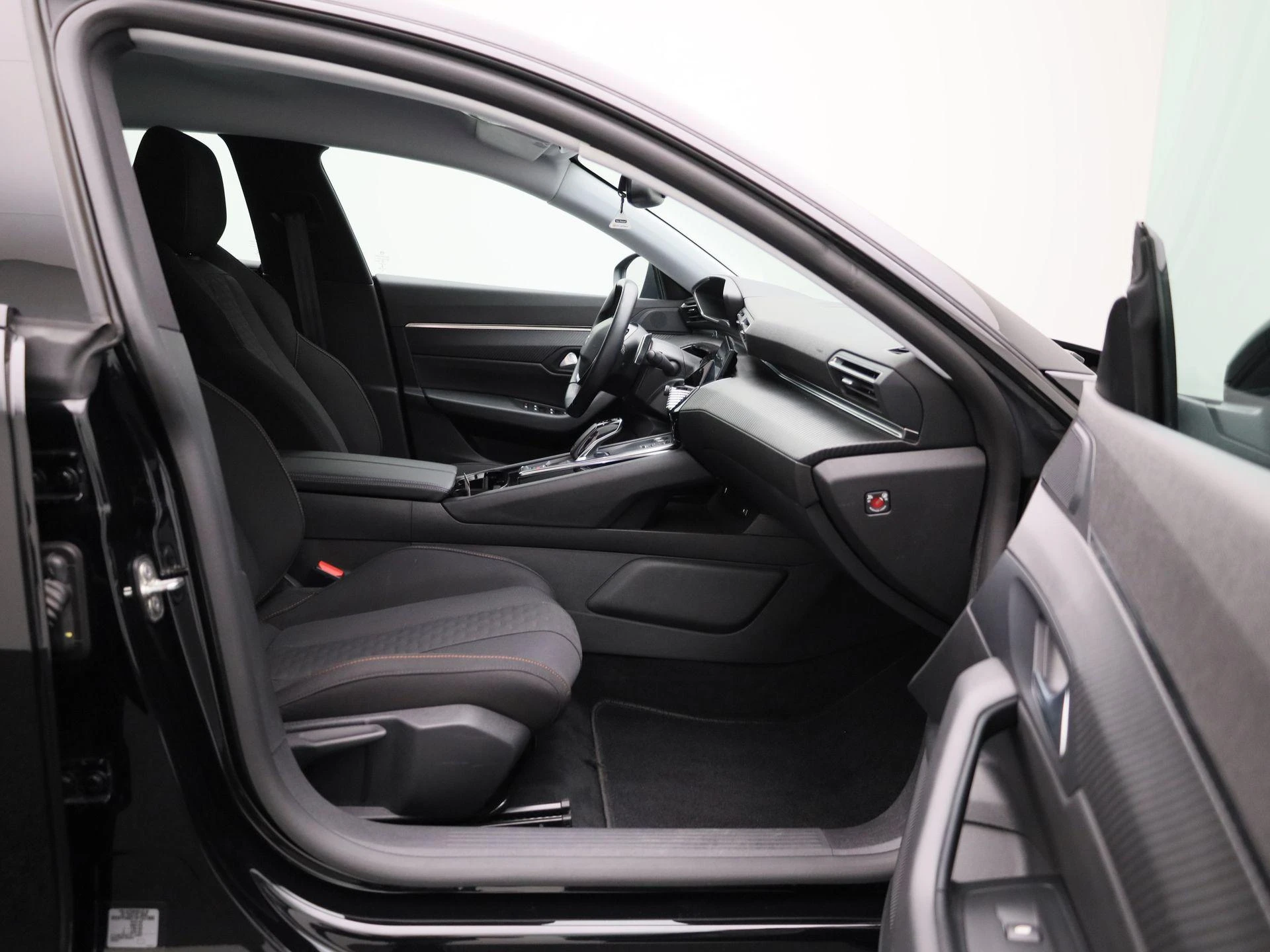 Peugeot-508-image-36