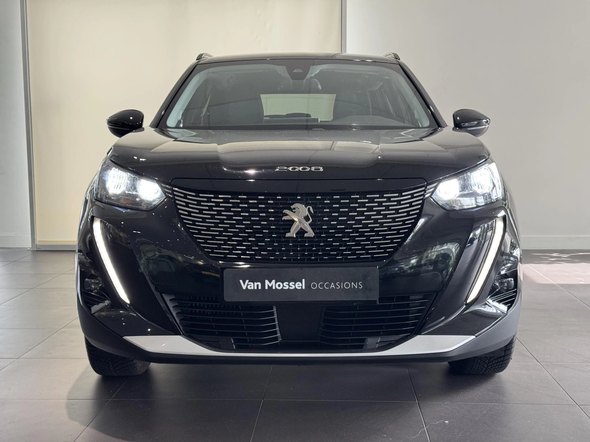 Peugeot-2008-image-1