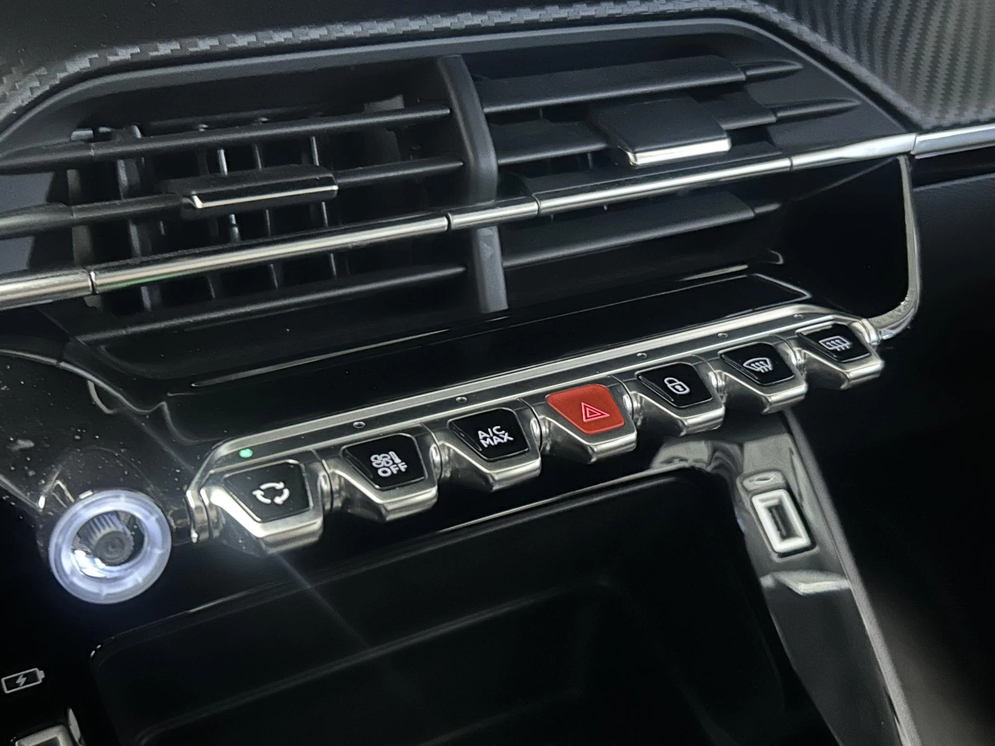 Peugeot-208-image-11