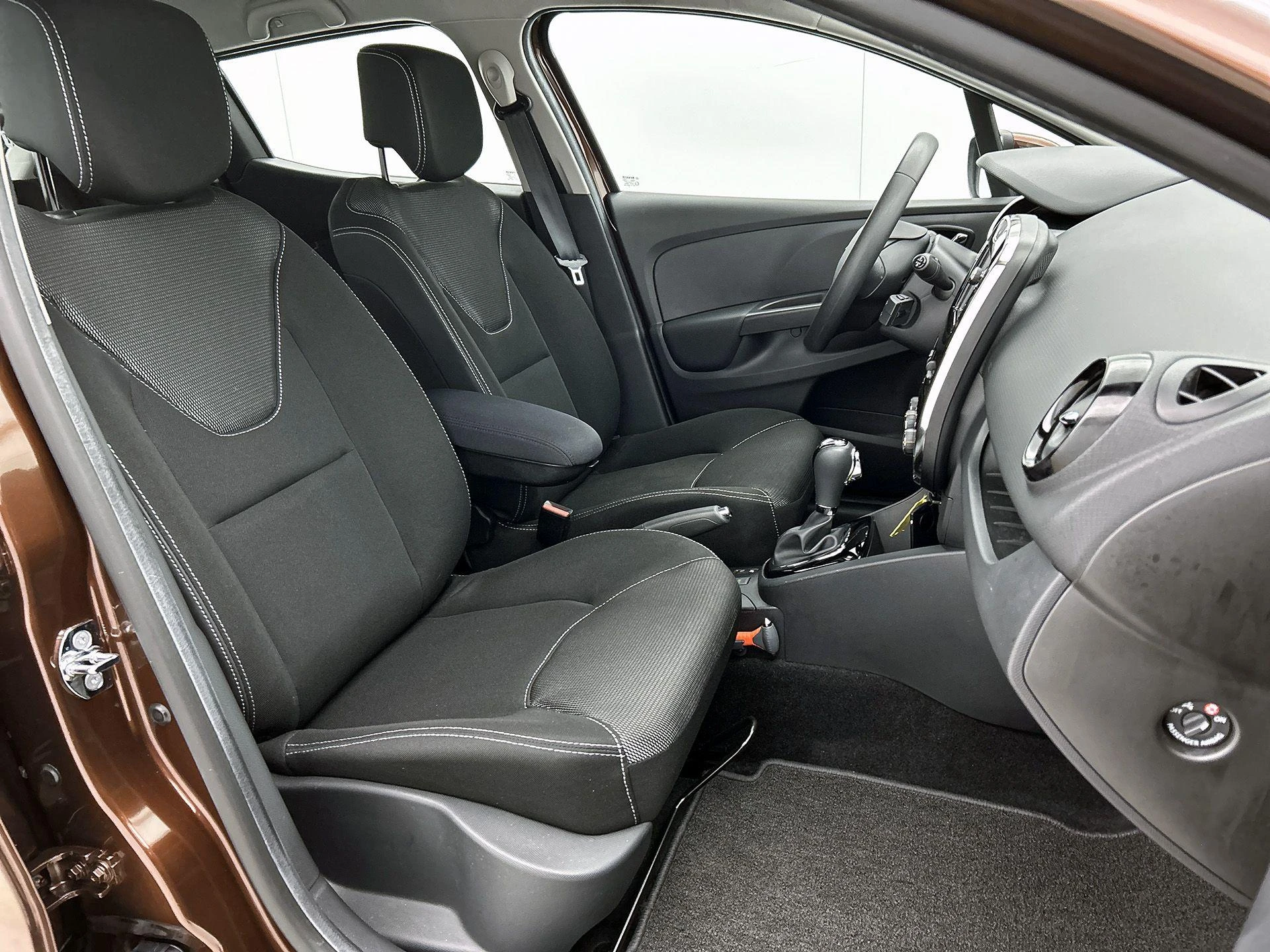 Renault-Clio-image-30