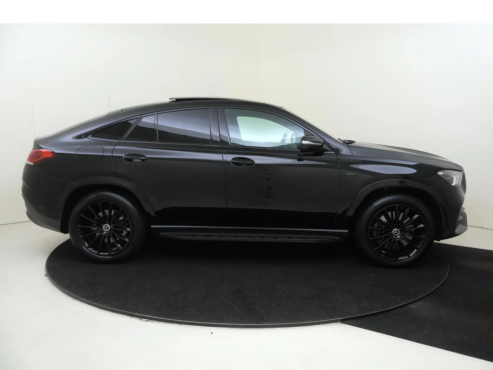 Mercedes-Benz-GLE-image-8