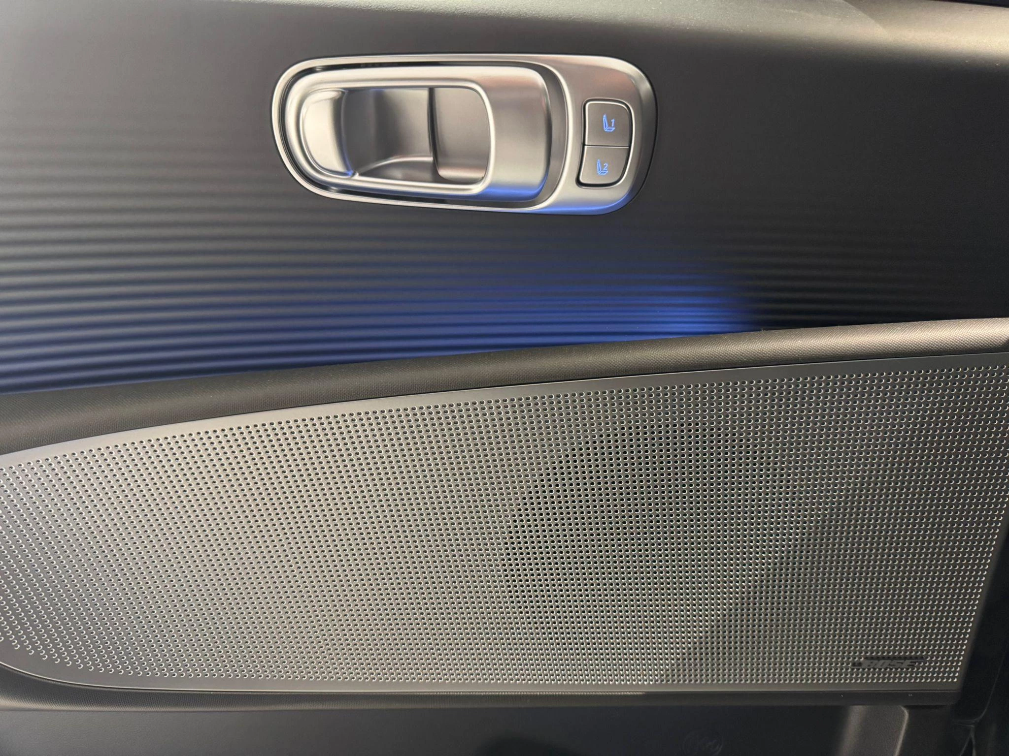 Hyundai-IONIQ 6-image-12