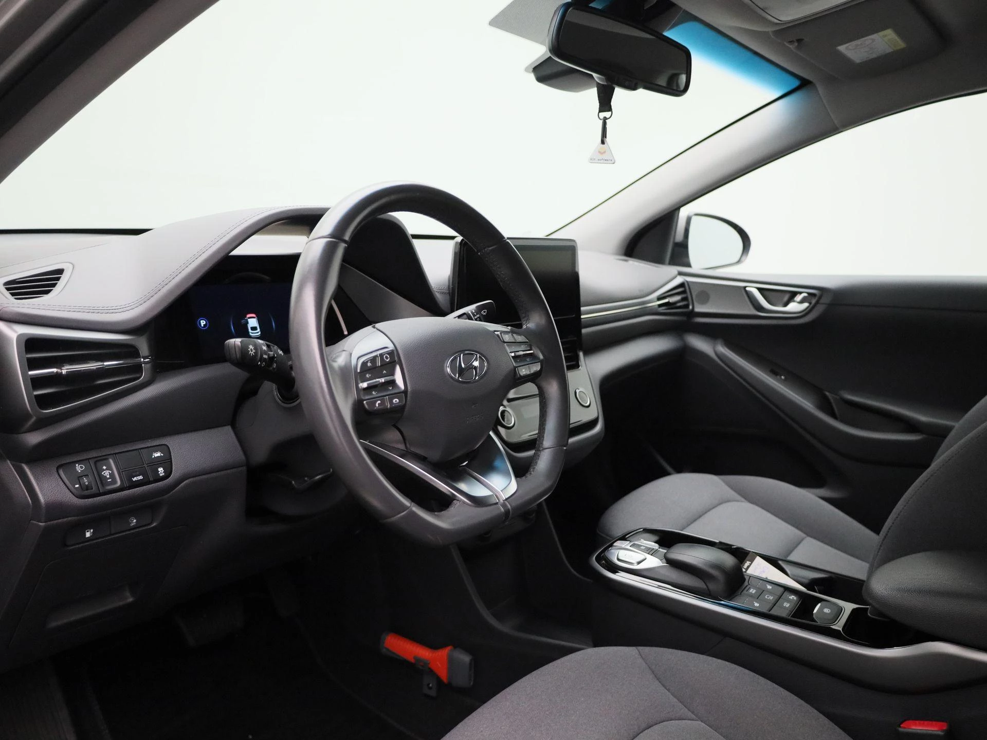 Hyundai-IONIQ-image-28