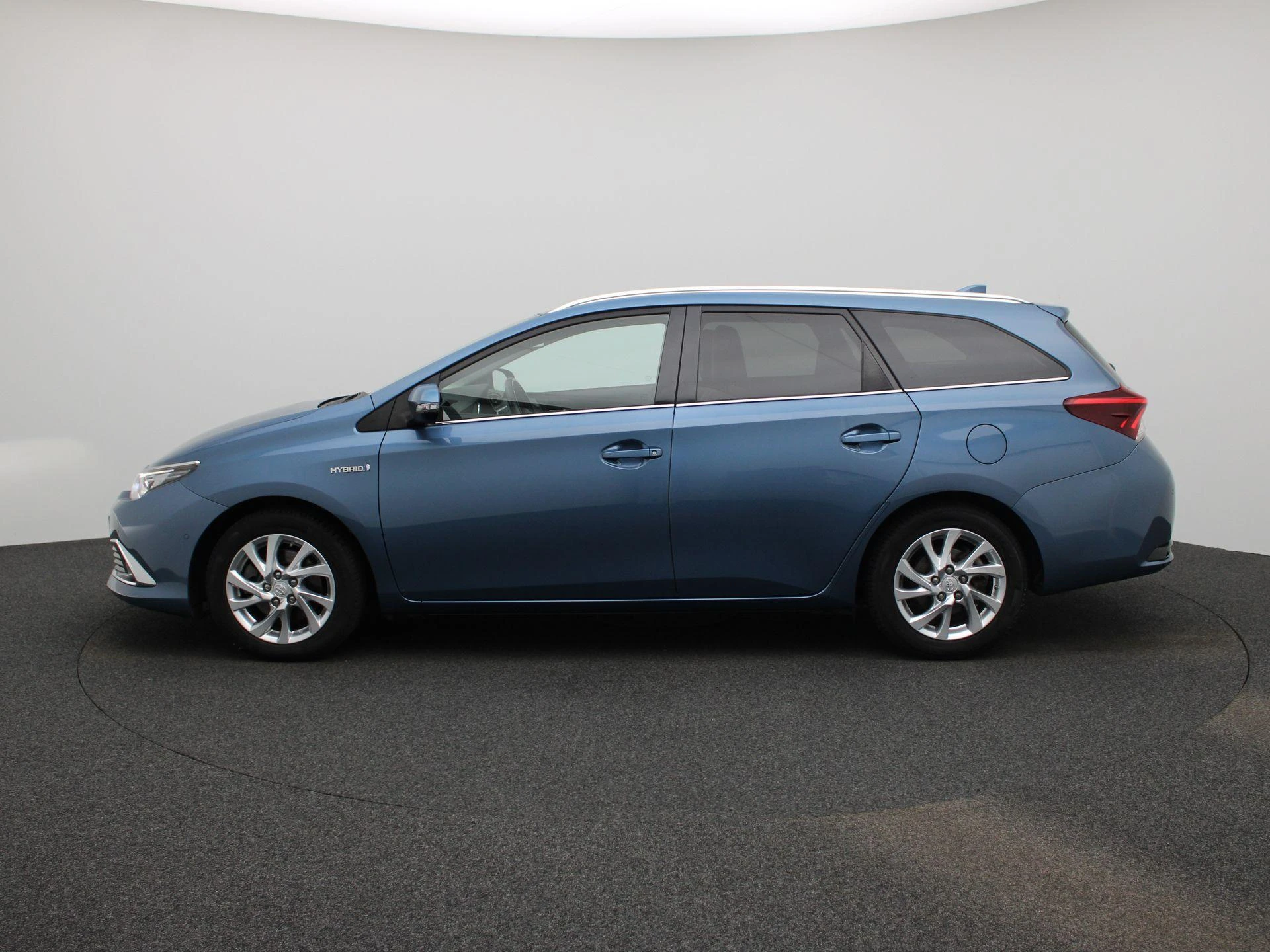 Toyota-Auris-image-4