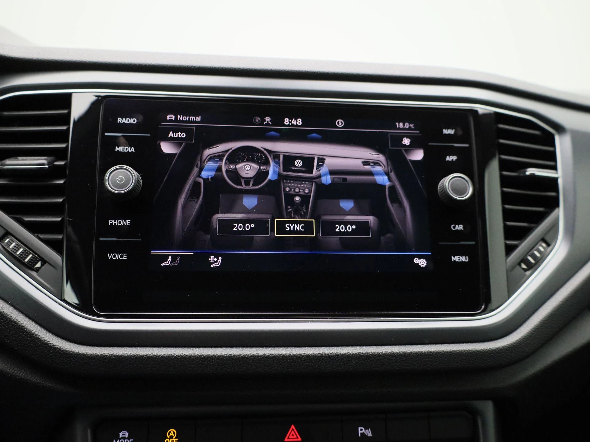 Volkswagen-T-Roc-image-27