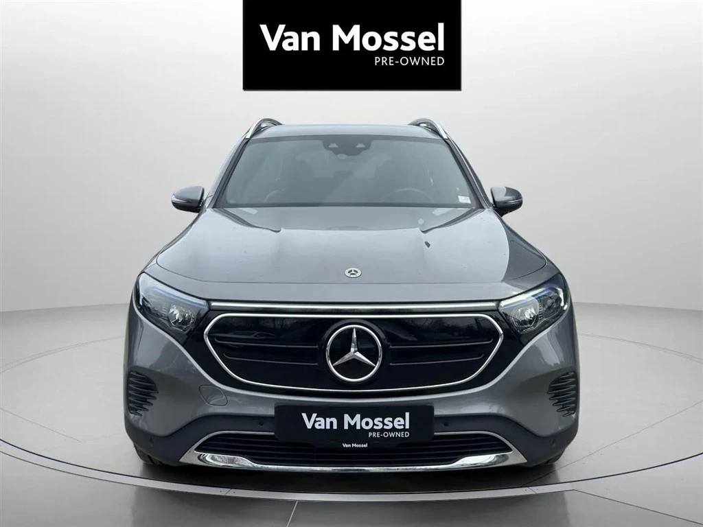 Mercedes-Benz-EQB-image-1