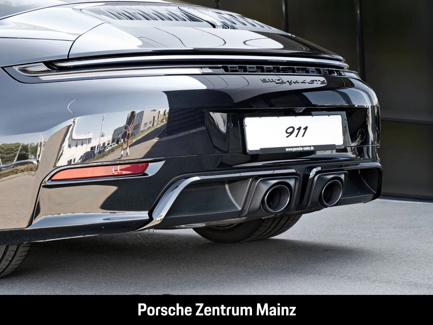 Porsche-911-image-10