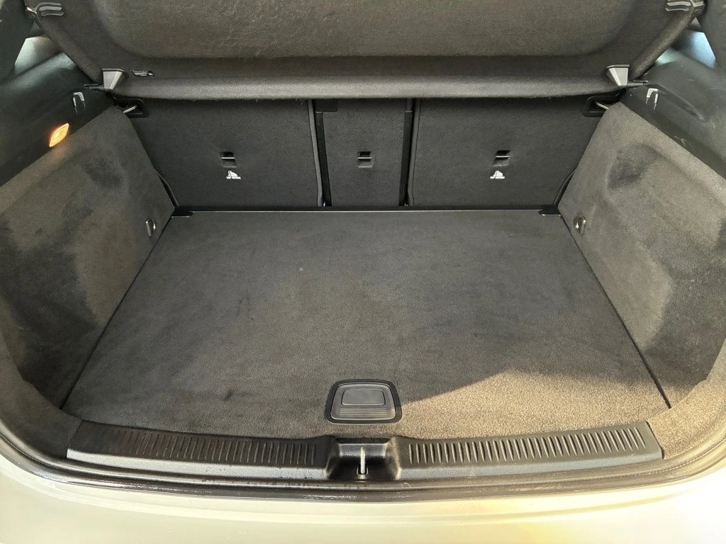 Mercedes-Benz-B-Klasse 250-image-12