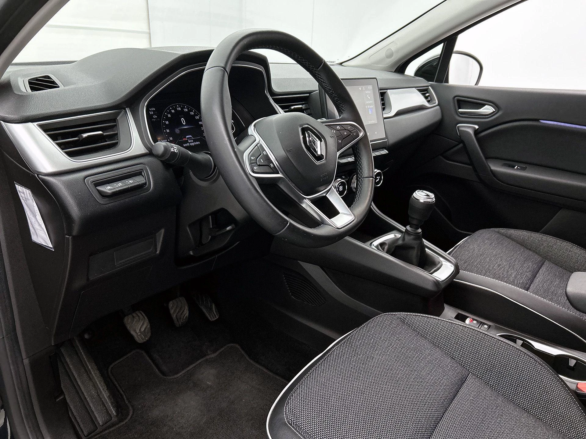 Renault-Captur-image-18