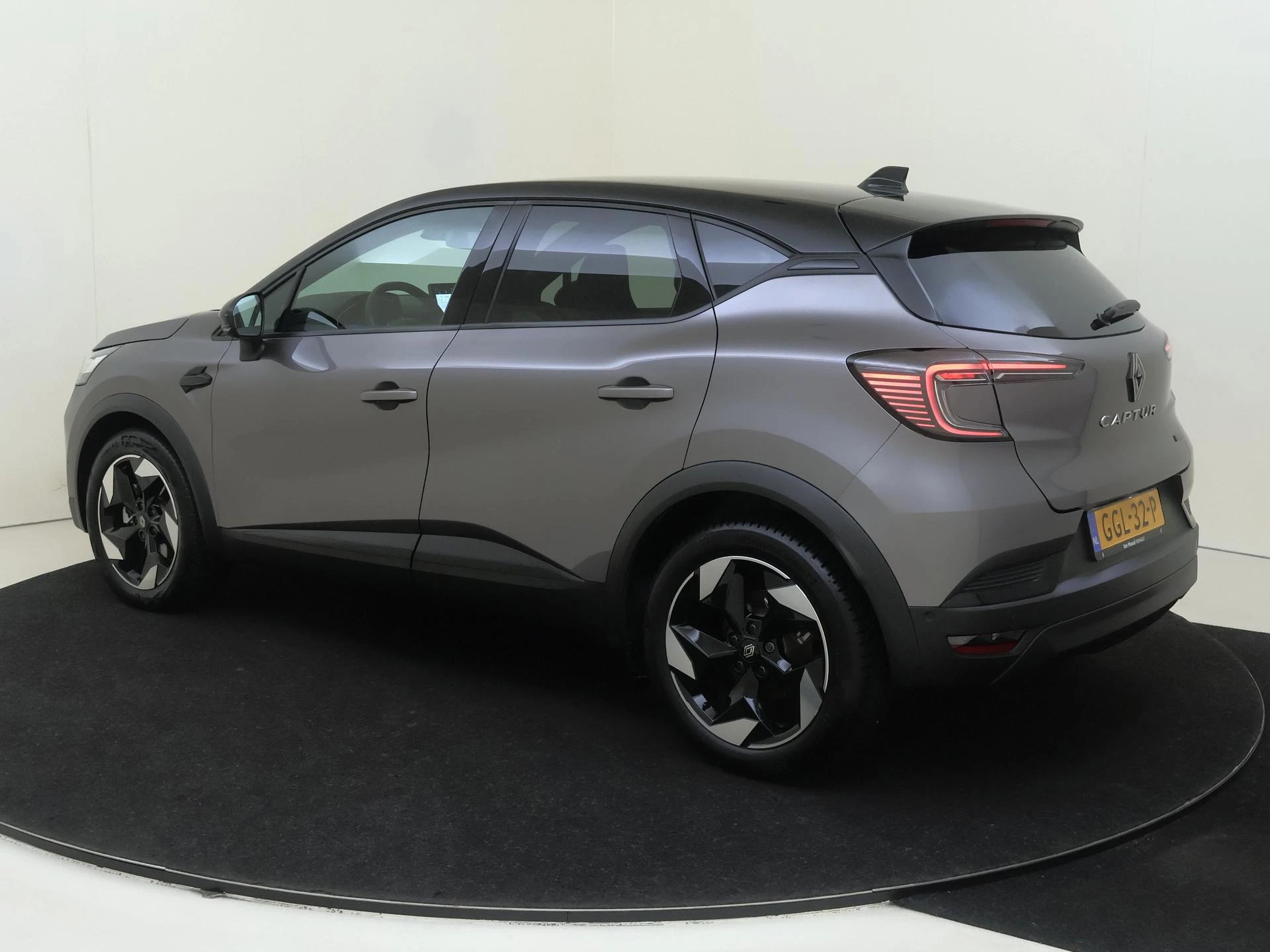 Renault-Captur-image-4
