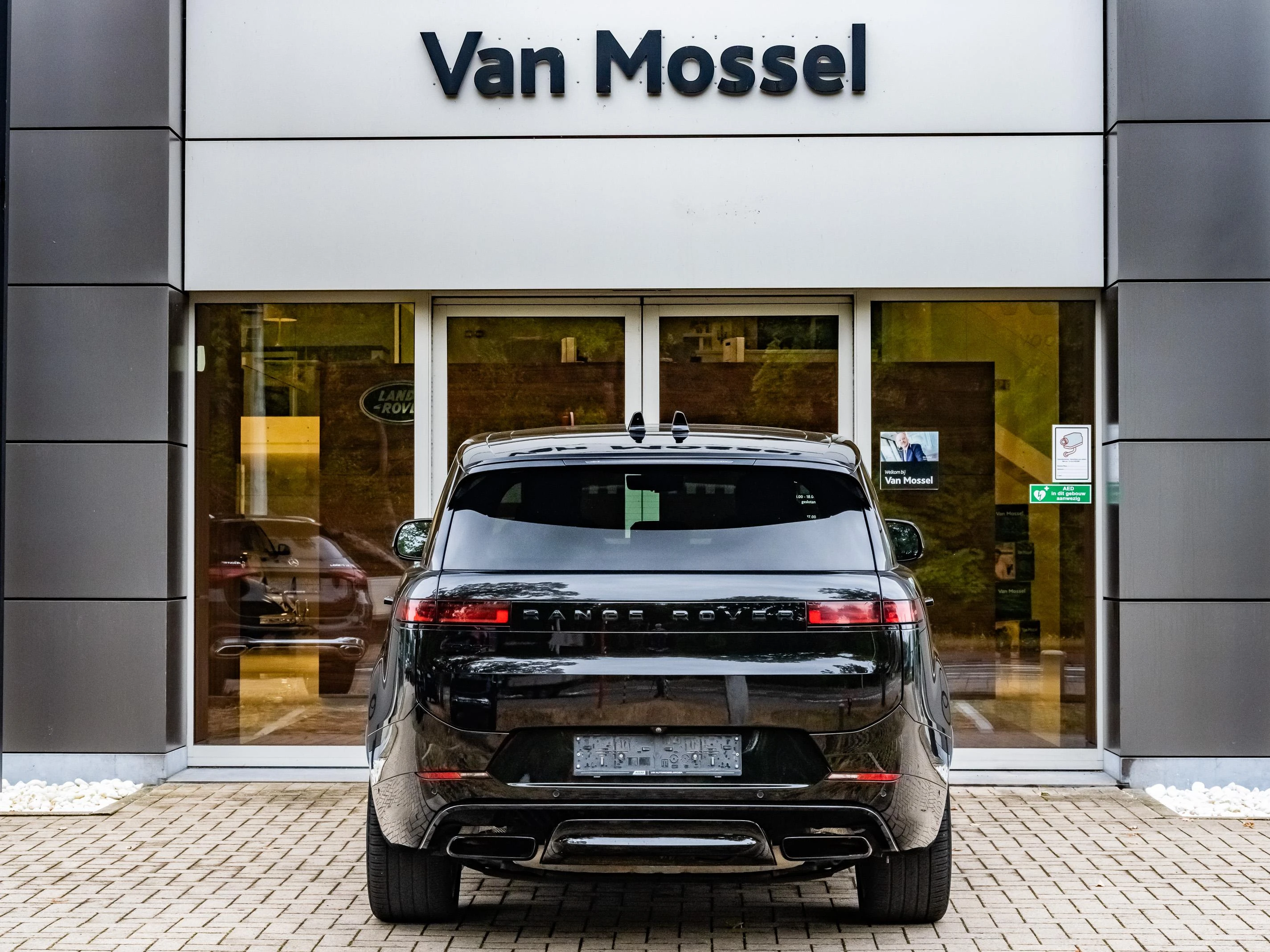 Land Rover-Range Rover Sport-image-4