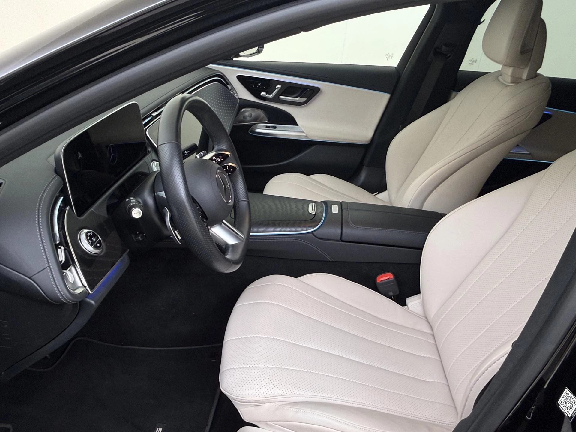 Mercedes-Benz-E-Klasse-image-10
