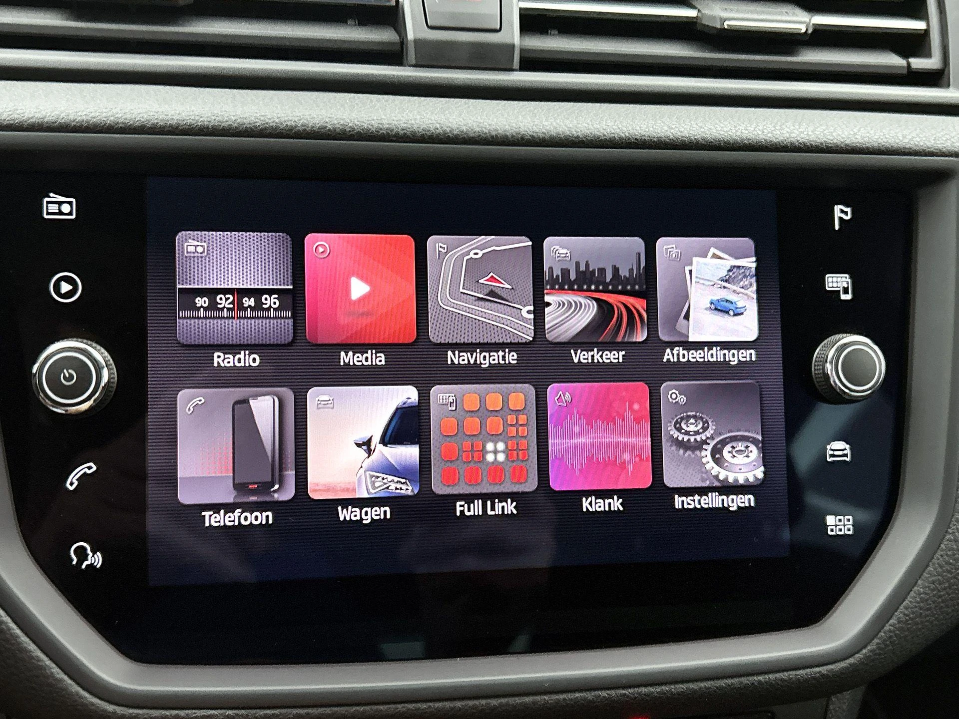 SEAT-Ibiza-image-28