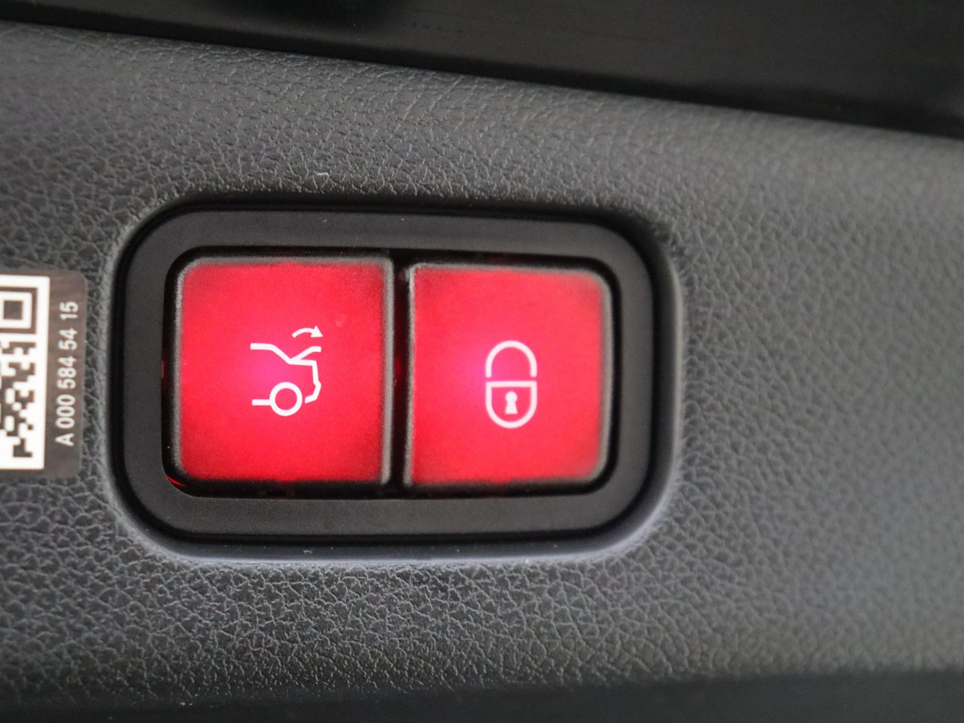 Mercedes-Benz-E-Klasse-image-34