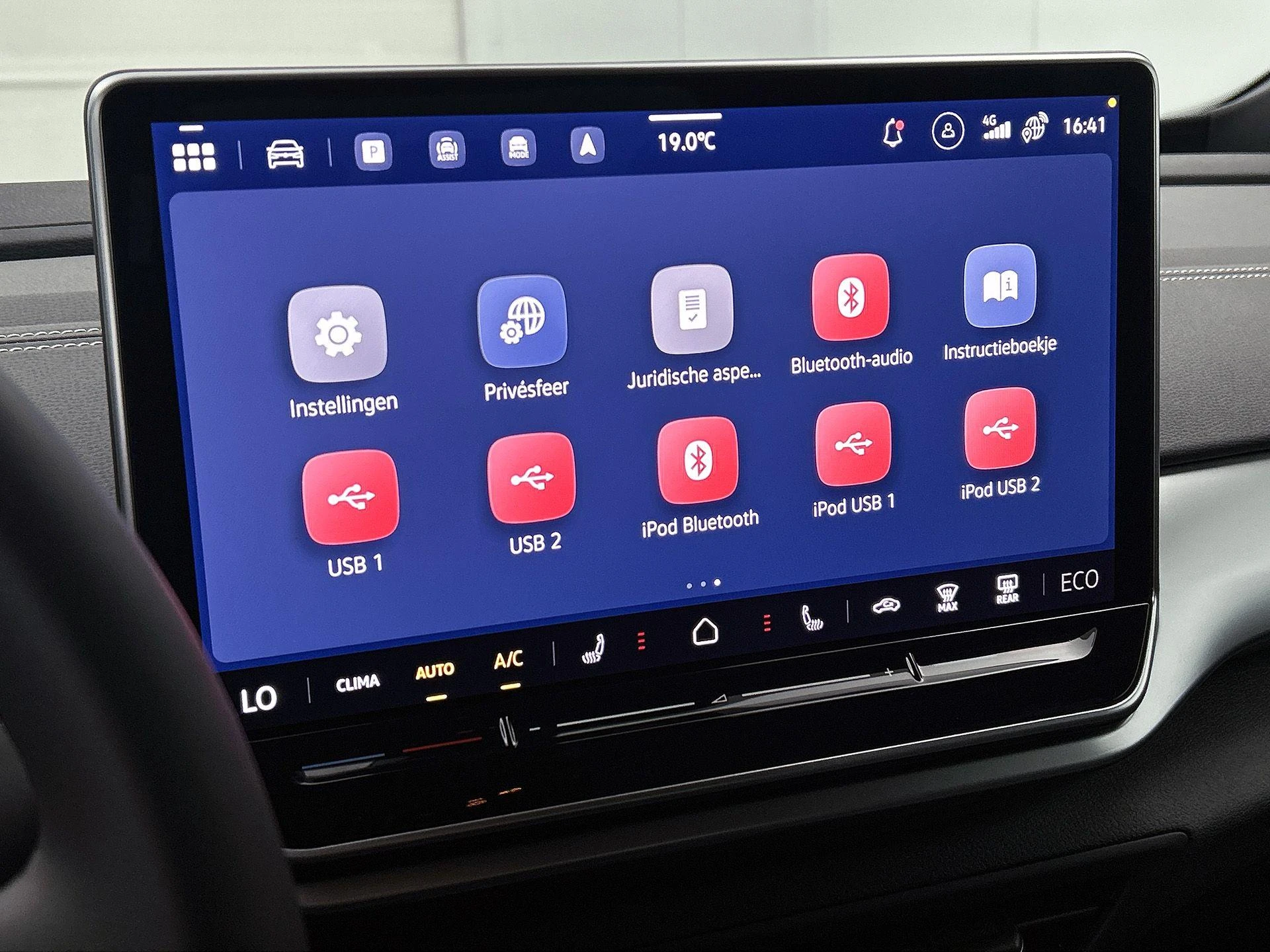 Volkswagen-ID.4-image-18