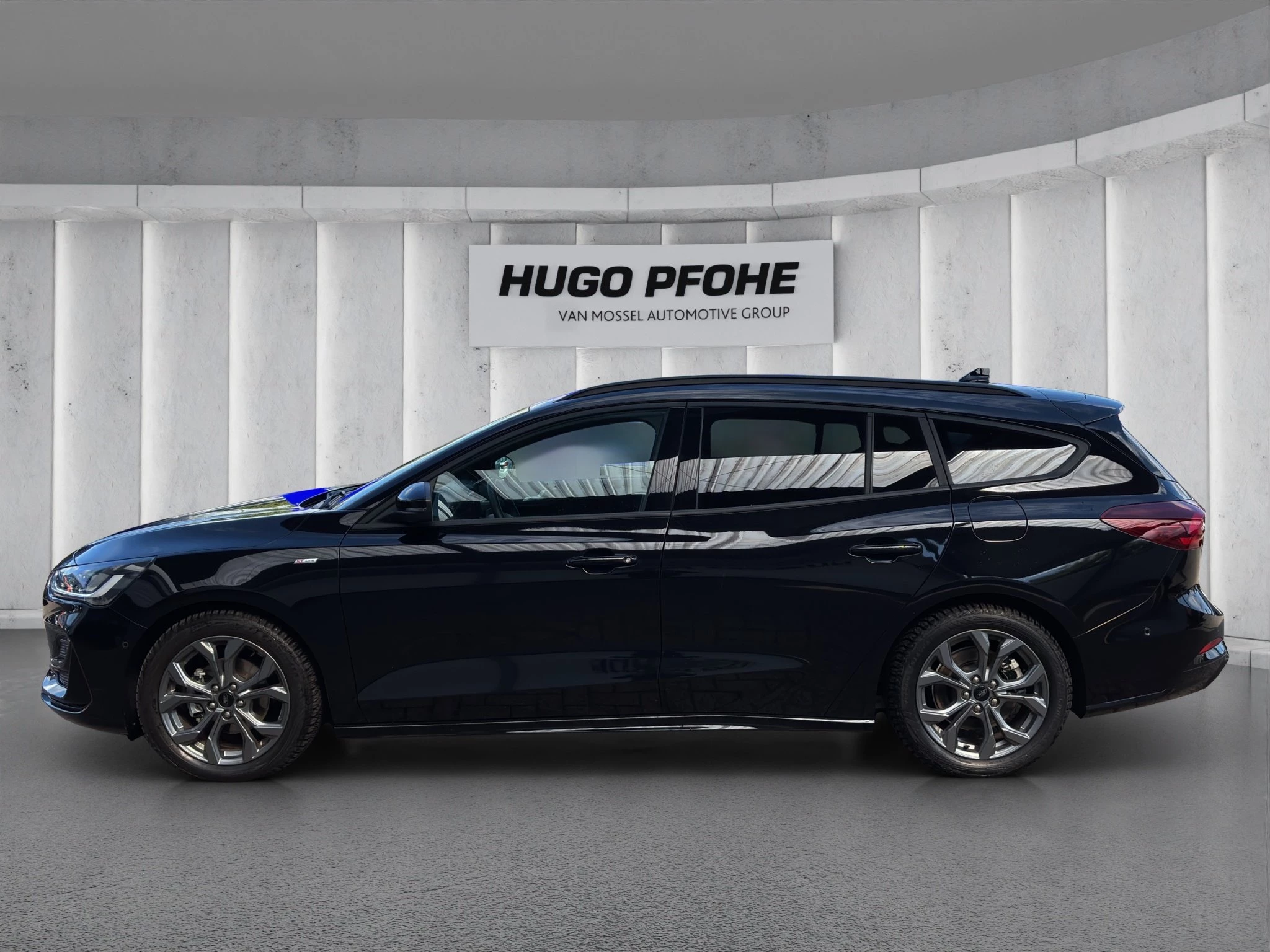 Ford Focus ST-Line X Turnier Aut.*AHK*ACC*HUD*KAM*NAVI*WINTER-PKT.