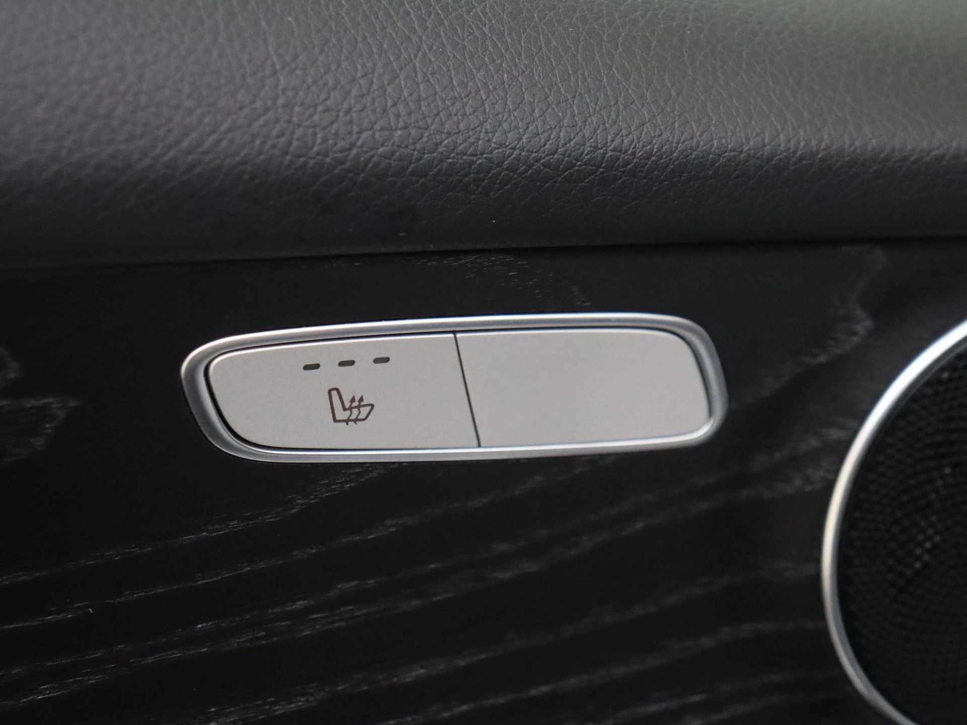 Mercedes-Benz-GLC-image-27