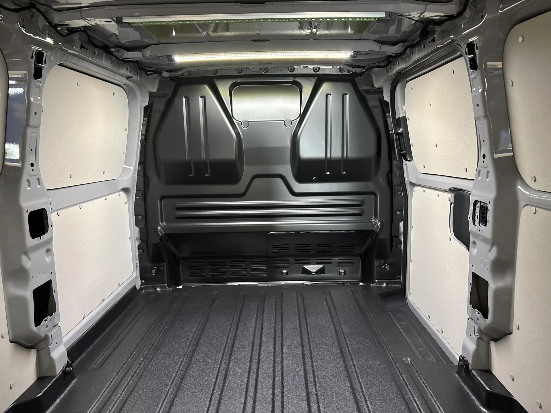 Ford-Transit Custom-image-18