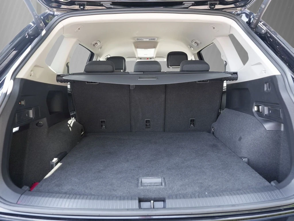 Volkswagen Tiguan Allspace 2.0 TDI DSG Life *IQ-Light*AHK*Standheizung*ergo Aktiv Sitze*Navi*PDC*Climatronic*Si
