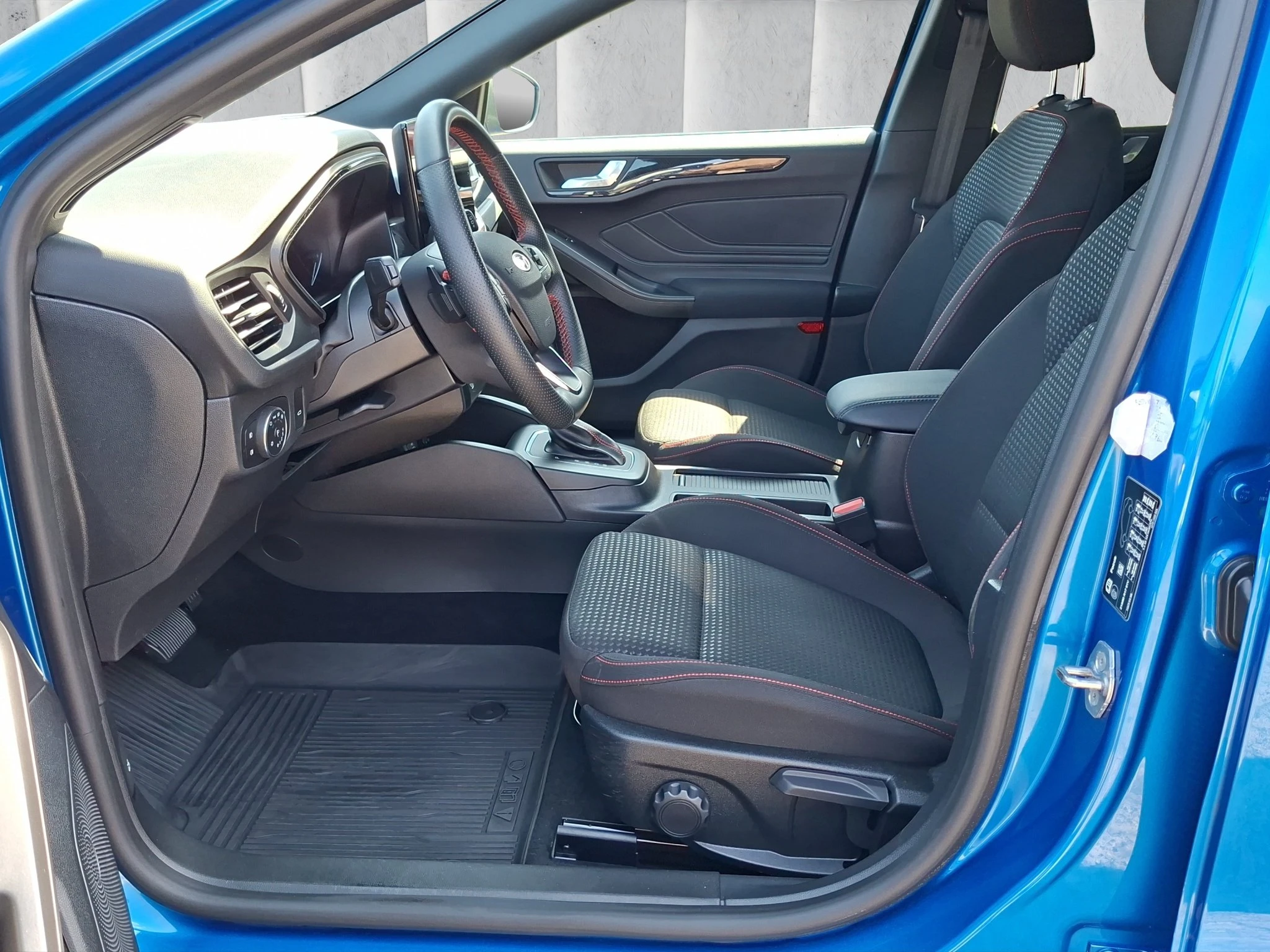 Ford Focus ST-Line 1.0 EB MHEV Aut. | LED | ACC | GJR | RFK | SHZ | LMF | Navi