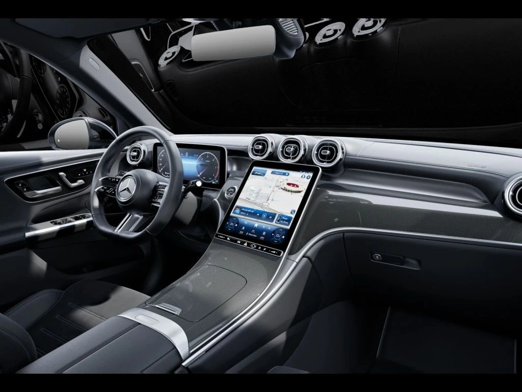 Mercedes-Benz-GLC 220 d-image-12