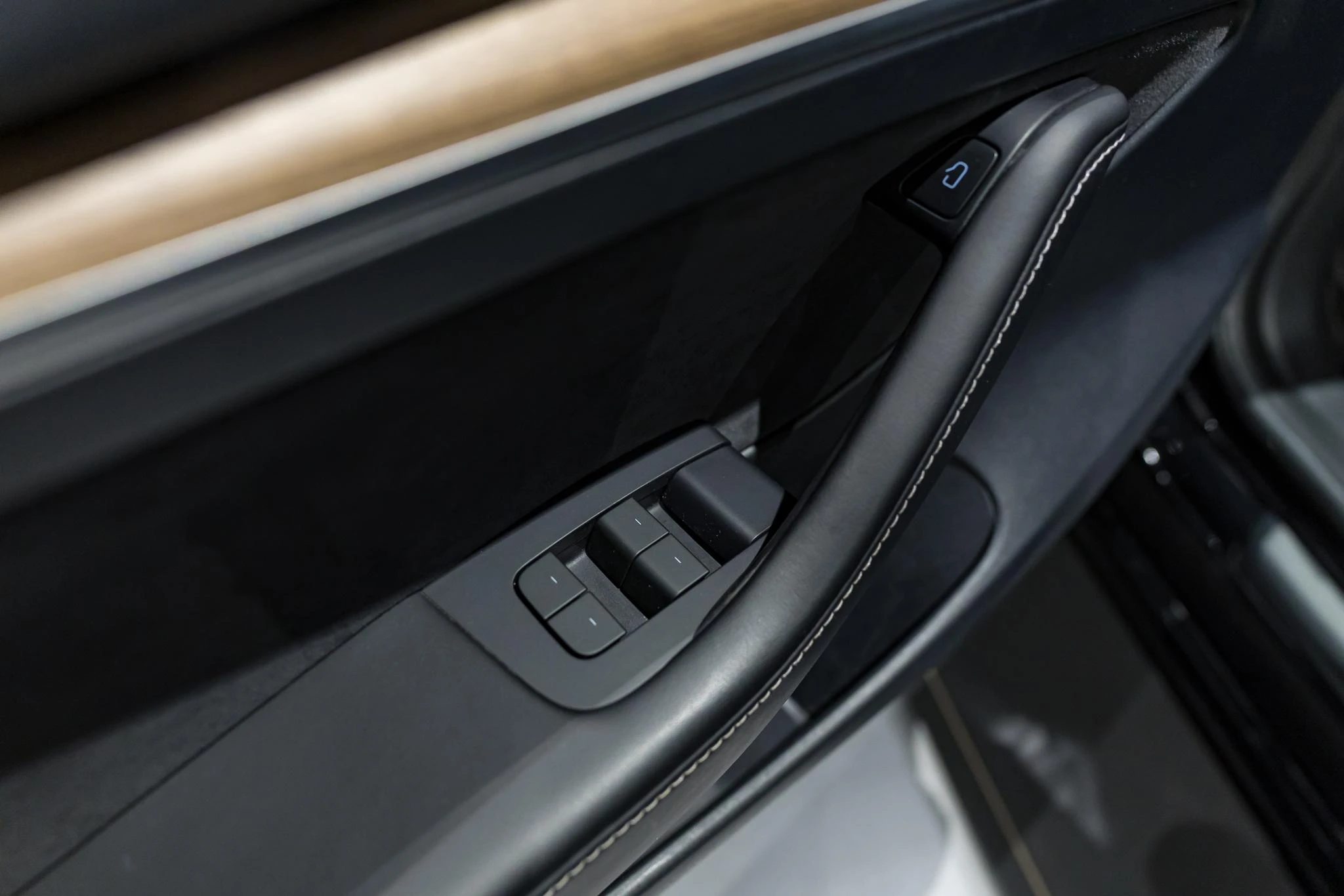 Tesla-Model 3-image-25