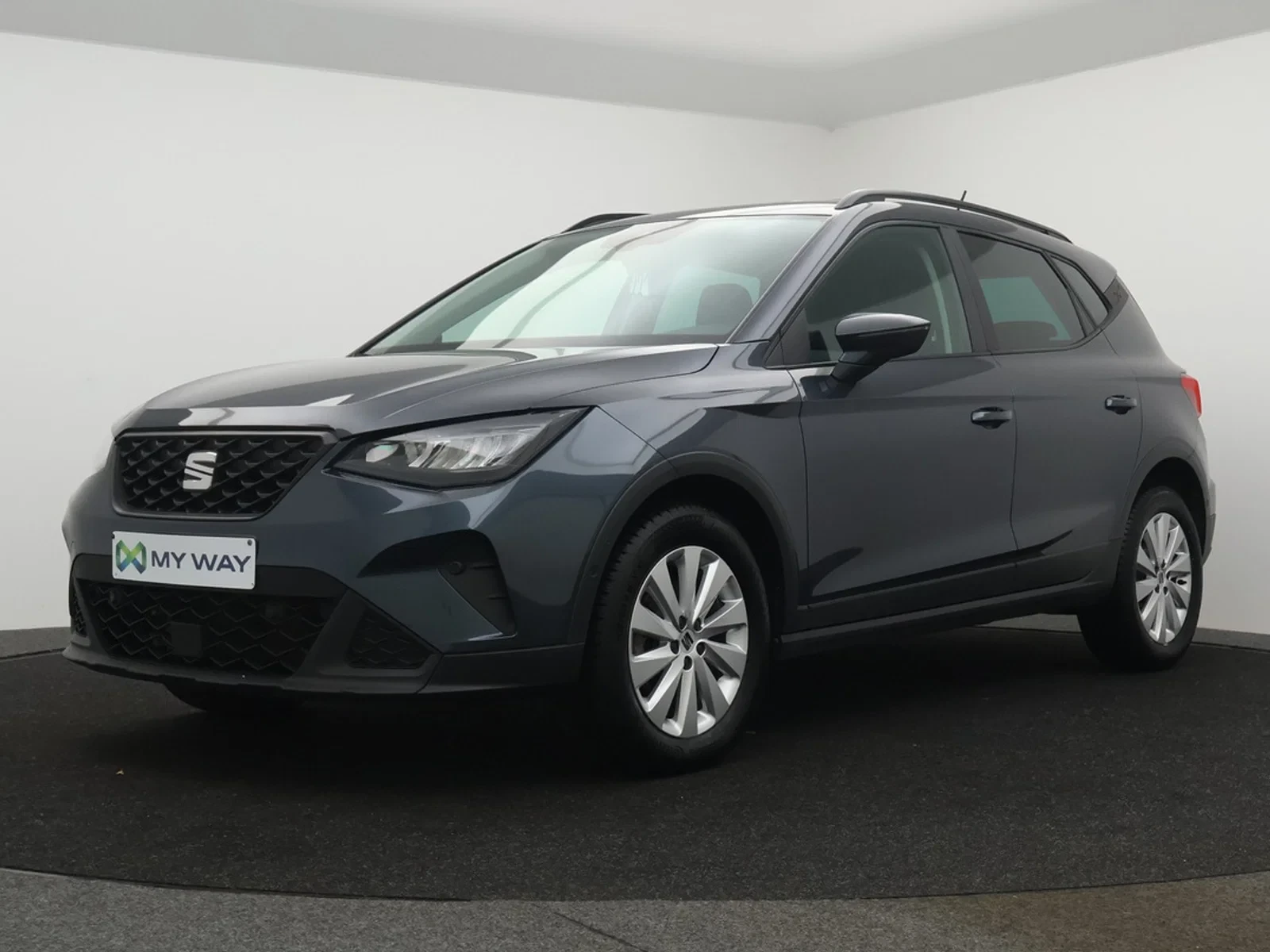 SEAT-Arona-image-0