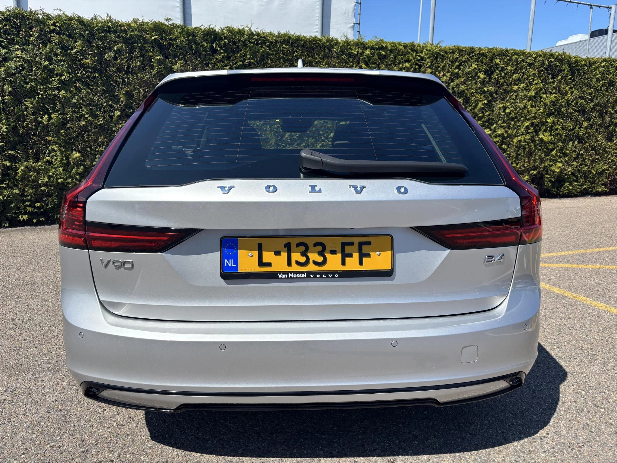 Volvo-V90-image-15