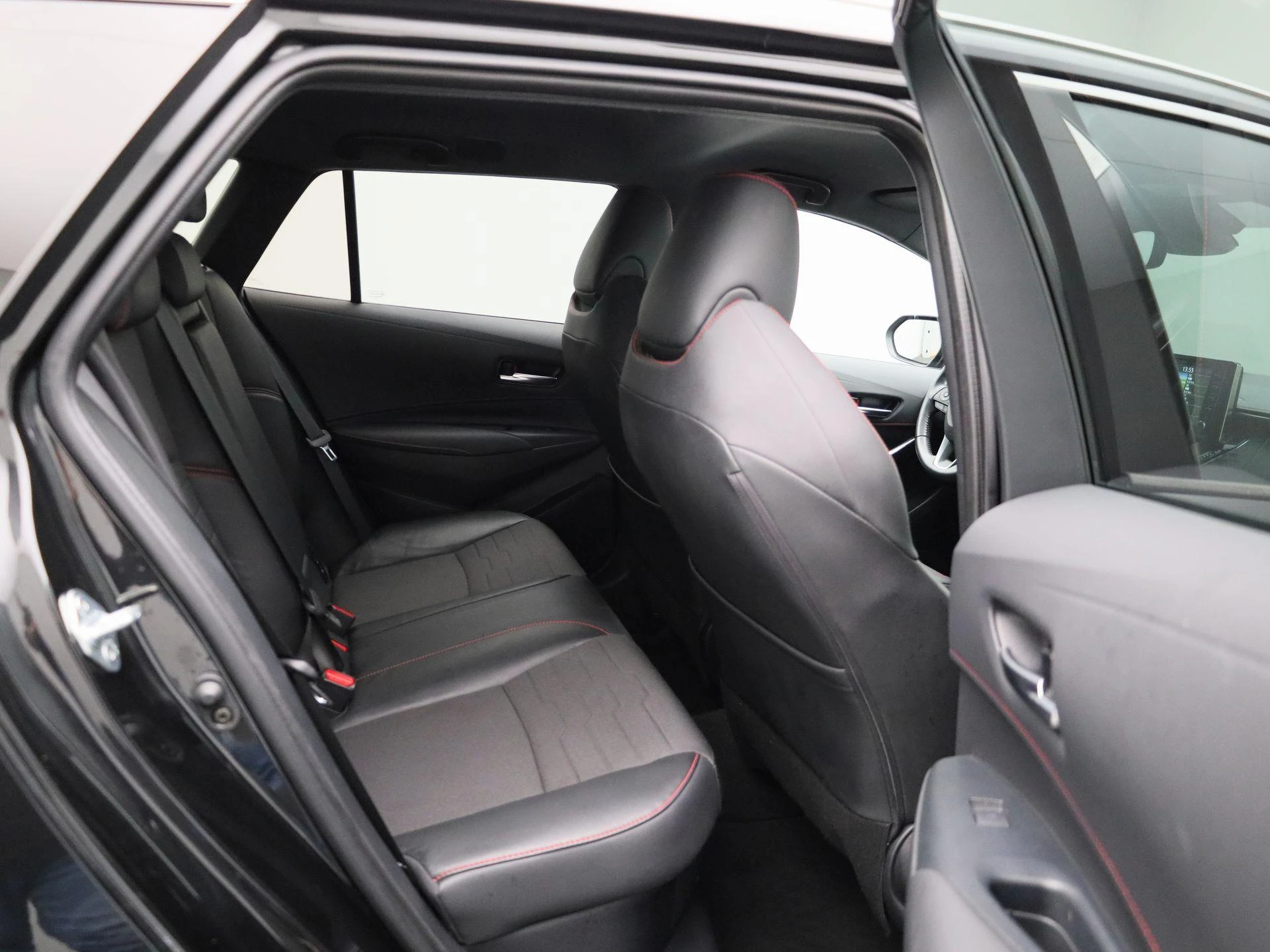 Toyota-Corolla Touring Sports-image-36
