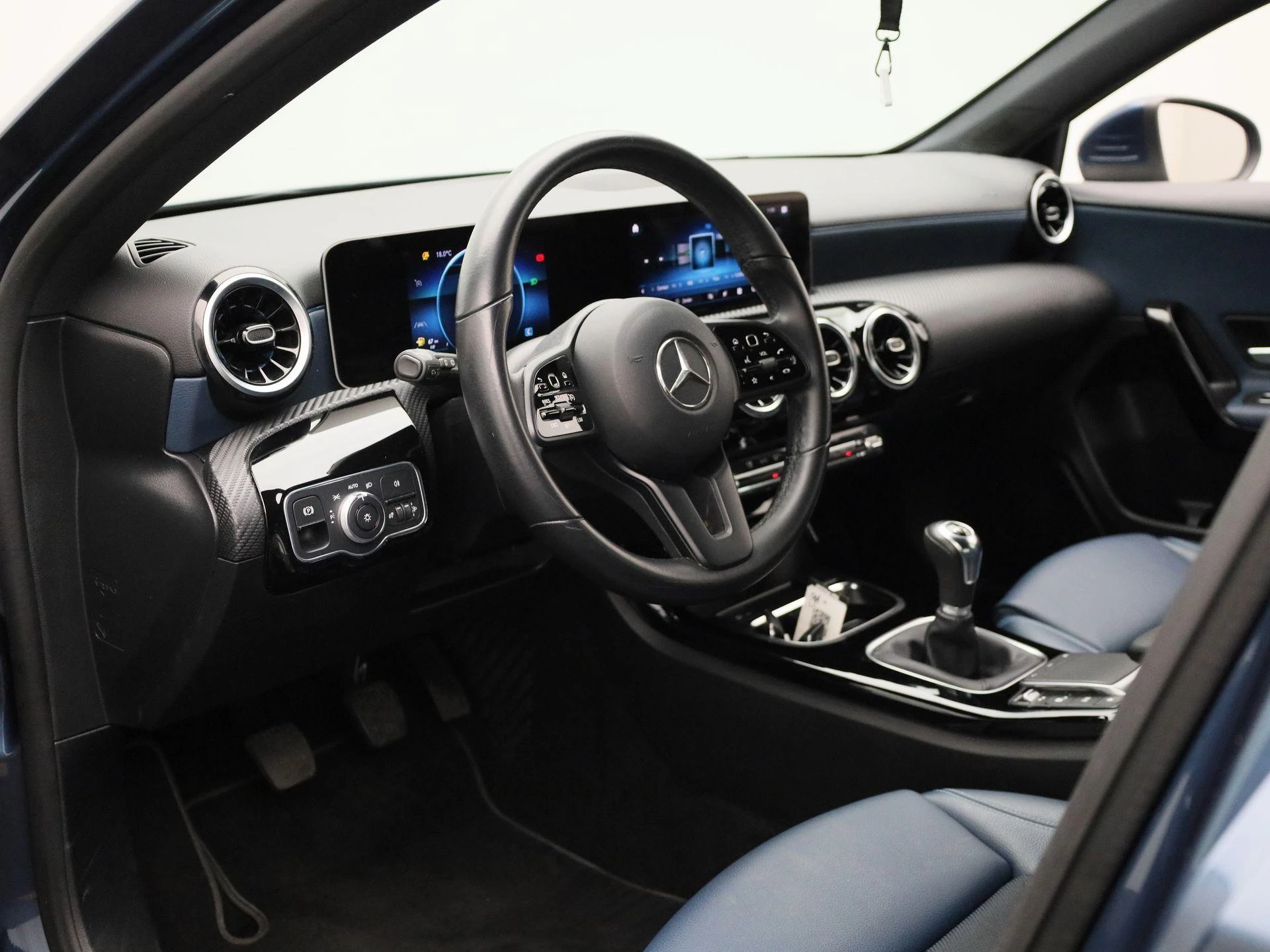 Mercedes-Benz A-Klasse 180 d Business Solution + PARKEERSENSOREN + CAMERA +