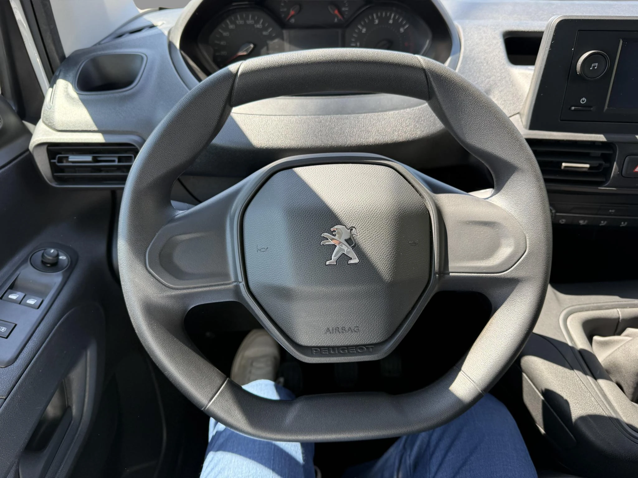 Peugeot-Partner-image-7
