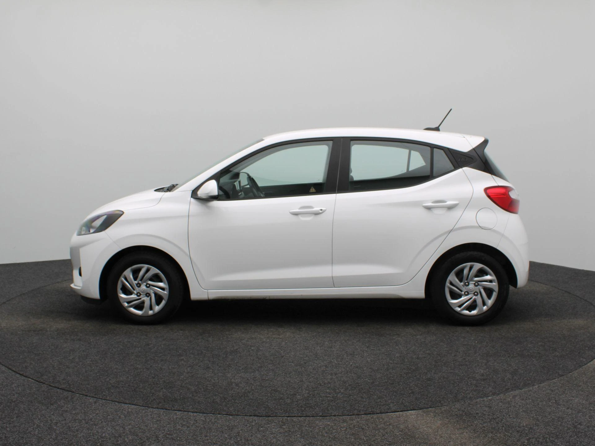 Hyundai-i10-image-4