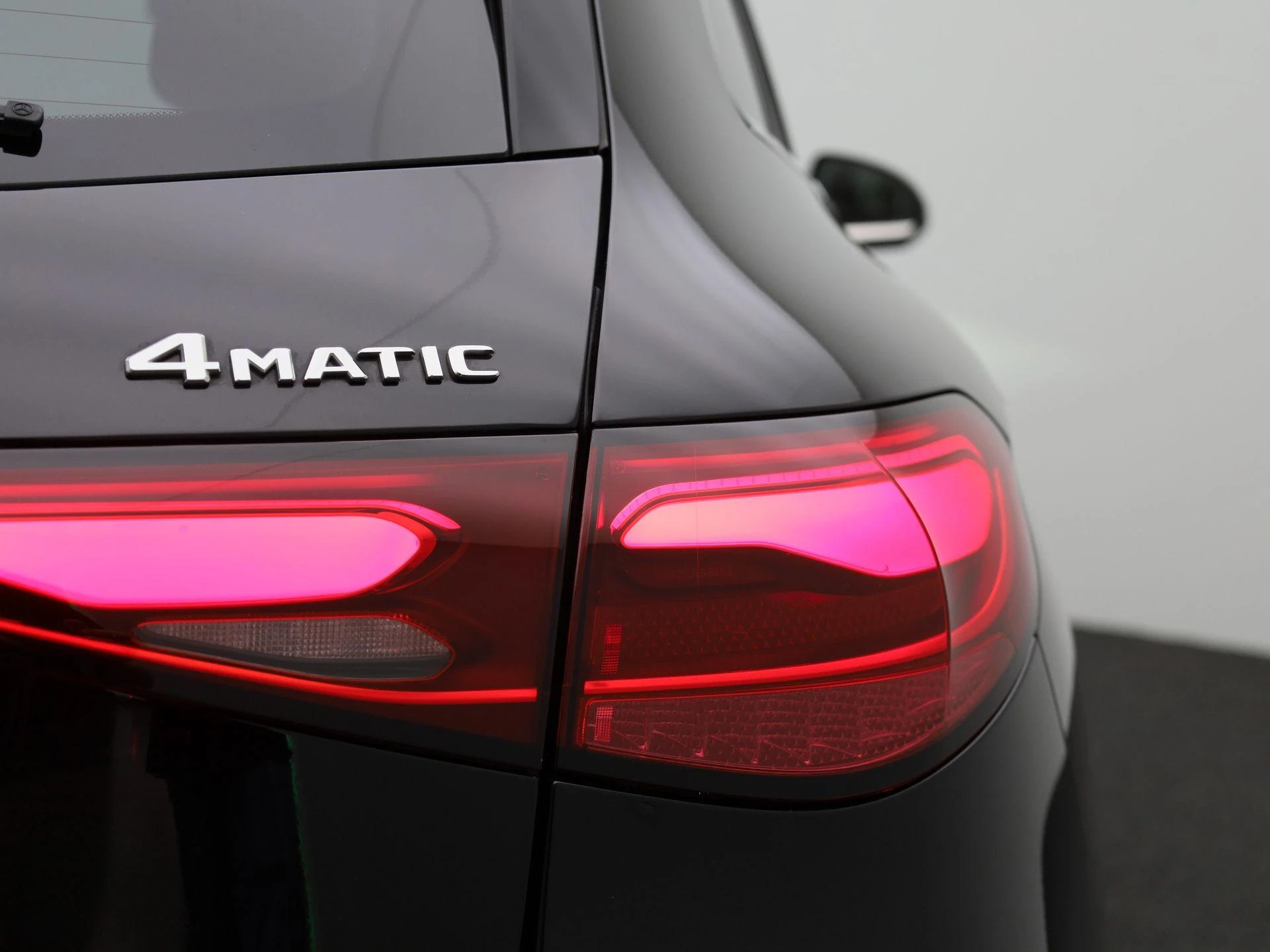Mercedes-Benz-GLC-image-45
